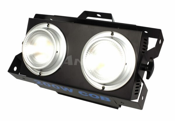 PROCBET BL2x100(3200K) - светодиодный прибор типа "Блайндер", 2 белых светодиода по 100 Вт.